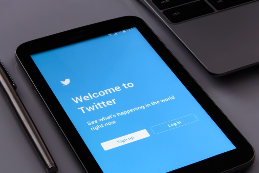 4 steps to set up a great Twitter account